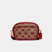  [美國代購] COACH Camera Bag In Signature Canvas With Heart Print