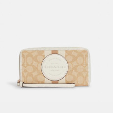 [美國代購] COACH Dempsey Large Phone Wallet In Signature Jacquard With Stripe And Coach Patch - COLOR: Gold/Light Khaki Chalk