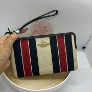 [現貨] COACH Large Corner Zip Wristlet in Signature Jacquard with Stripes